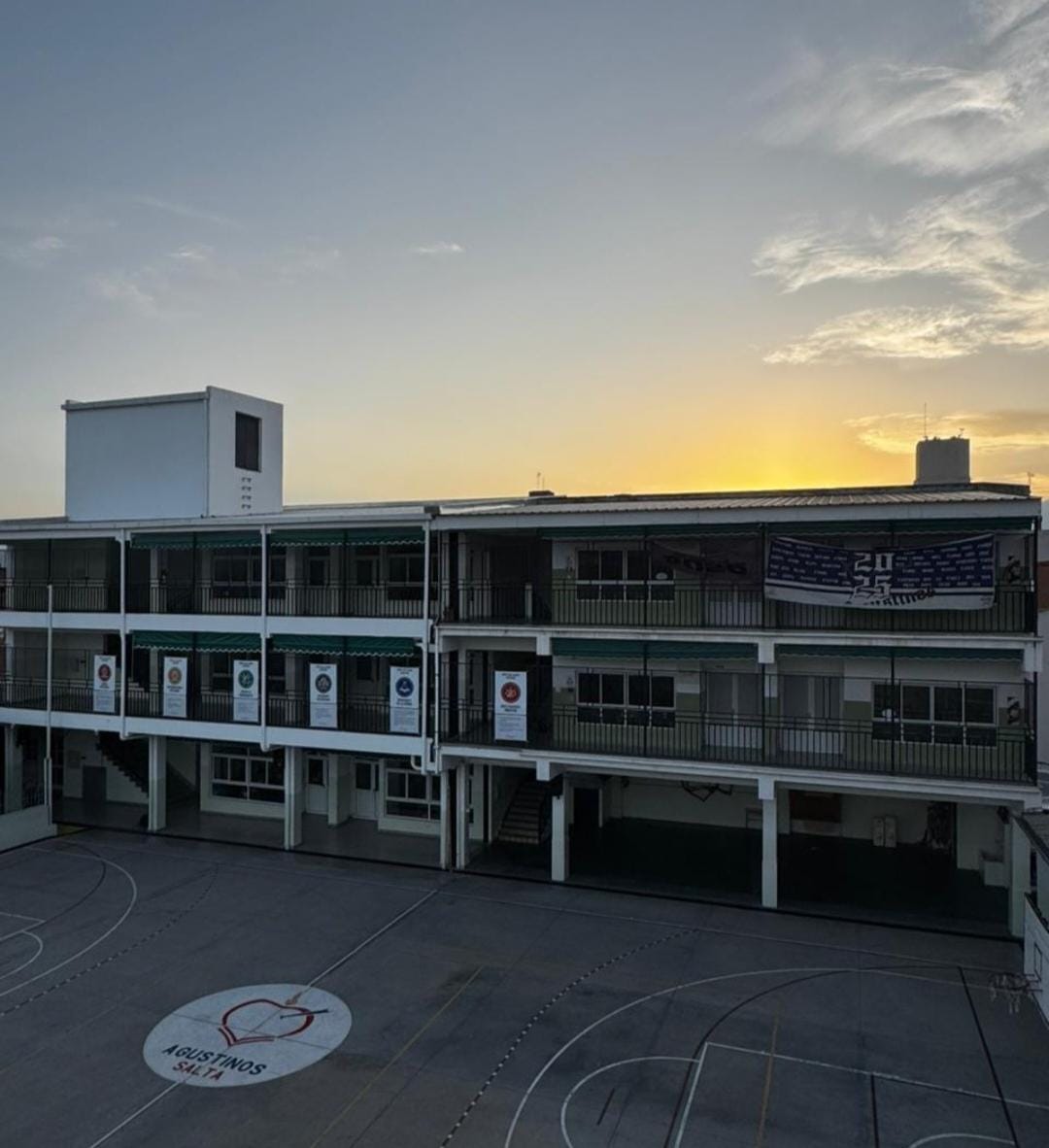 Colegio Milagroso Niño Jesús de Praga